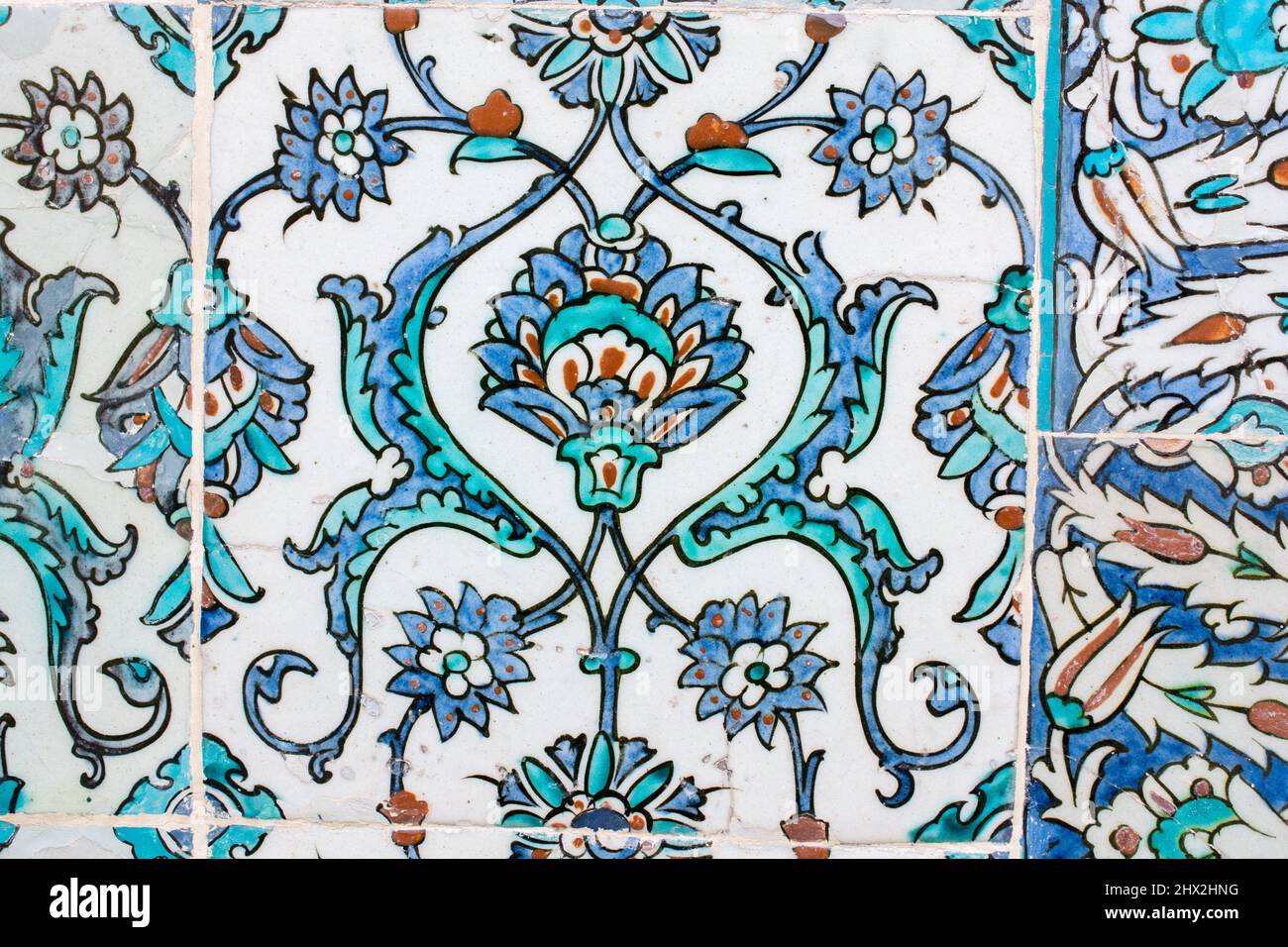 Azulejos otomanos interior fotografías e imágenes de alta resolución - Alamy