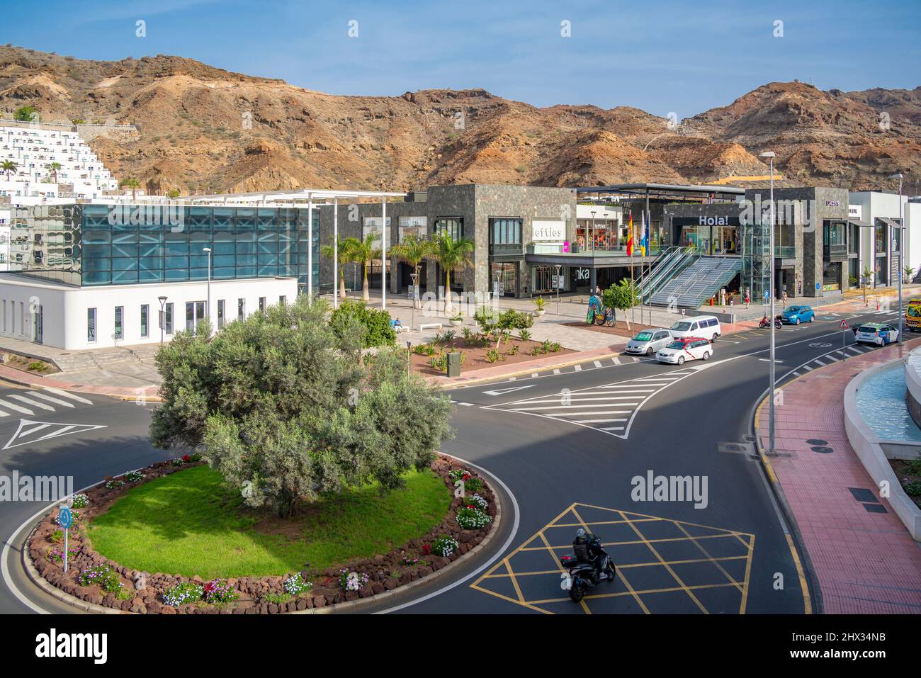 Vista del centro comercial Mogan en el centro de la ciudad, Puerto Rico,  Gran Canaria, Islas Canarias, España, Europa Fotografía de stock - Alamy