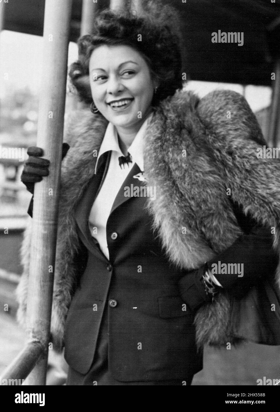 Lillian Roth actores de cine que llegaron volando en barco a ***** Lidere en el nuevo espectáculo de Sivoli (llegó Australia el 47 de noviembre). 26 de agosto de 1947. Foto de stock