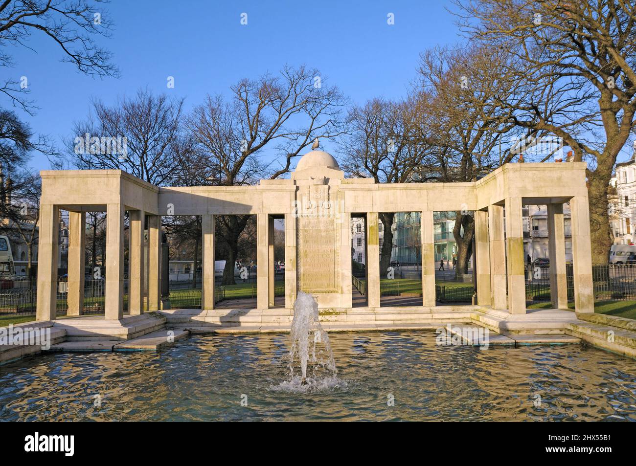 Brighton War Memorial, que conmemora los Caídos de la Primera Guerra Mundial, Old Steine Gardens, City of Brighton and Hove, East Sussex, Inglaterra, Reino Unido Foto de stock