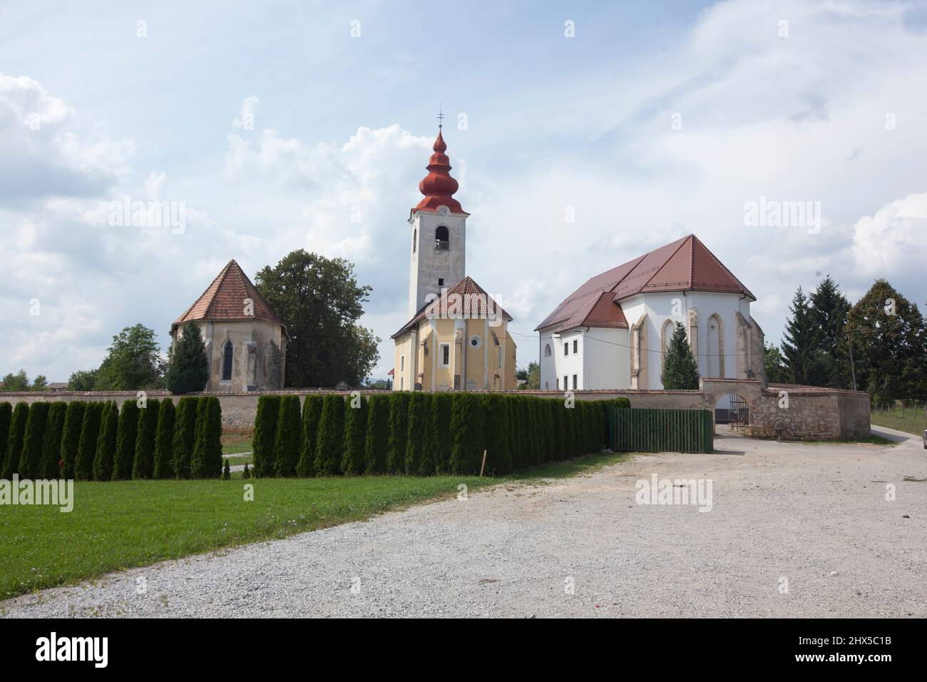 Eslovenia, Carniola Blanca, Metlika, Rosalnice, tres parroquias centro de peregrinación Foto de stock