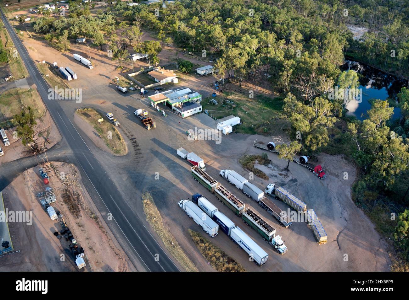 Aérea de BP Truck Stop Roadhouse cerca de Clermont Queensland Australia Foto de stock
