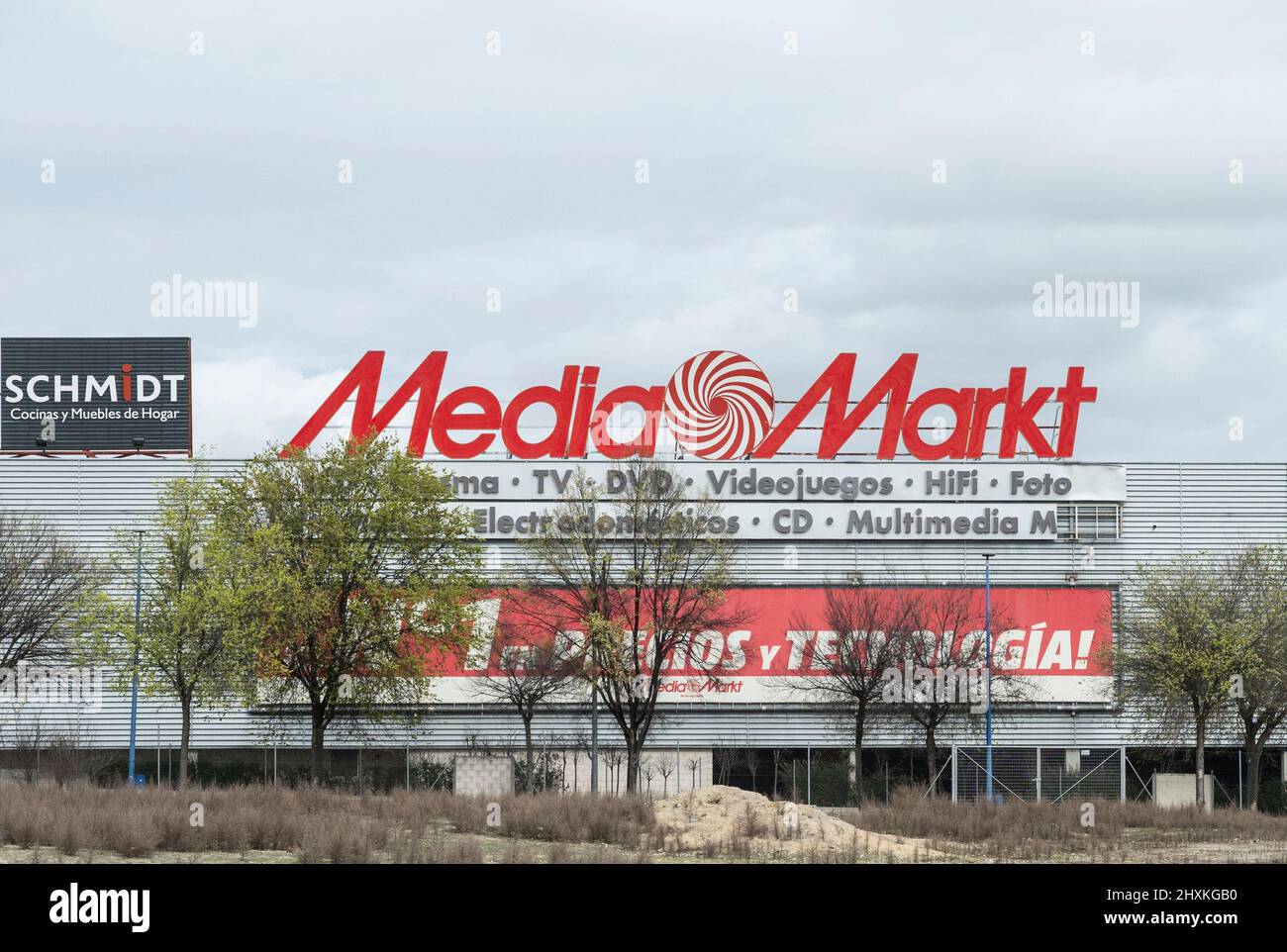 Cadena multinacional de electrónica alemana Media Markt tienda vista en  España Fotografía de stock - Alamy