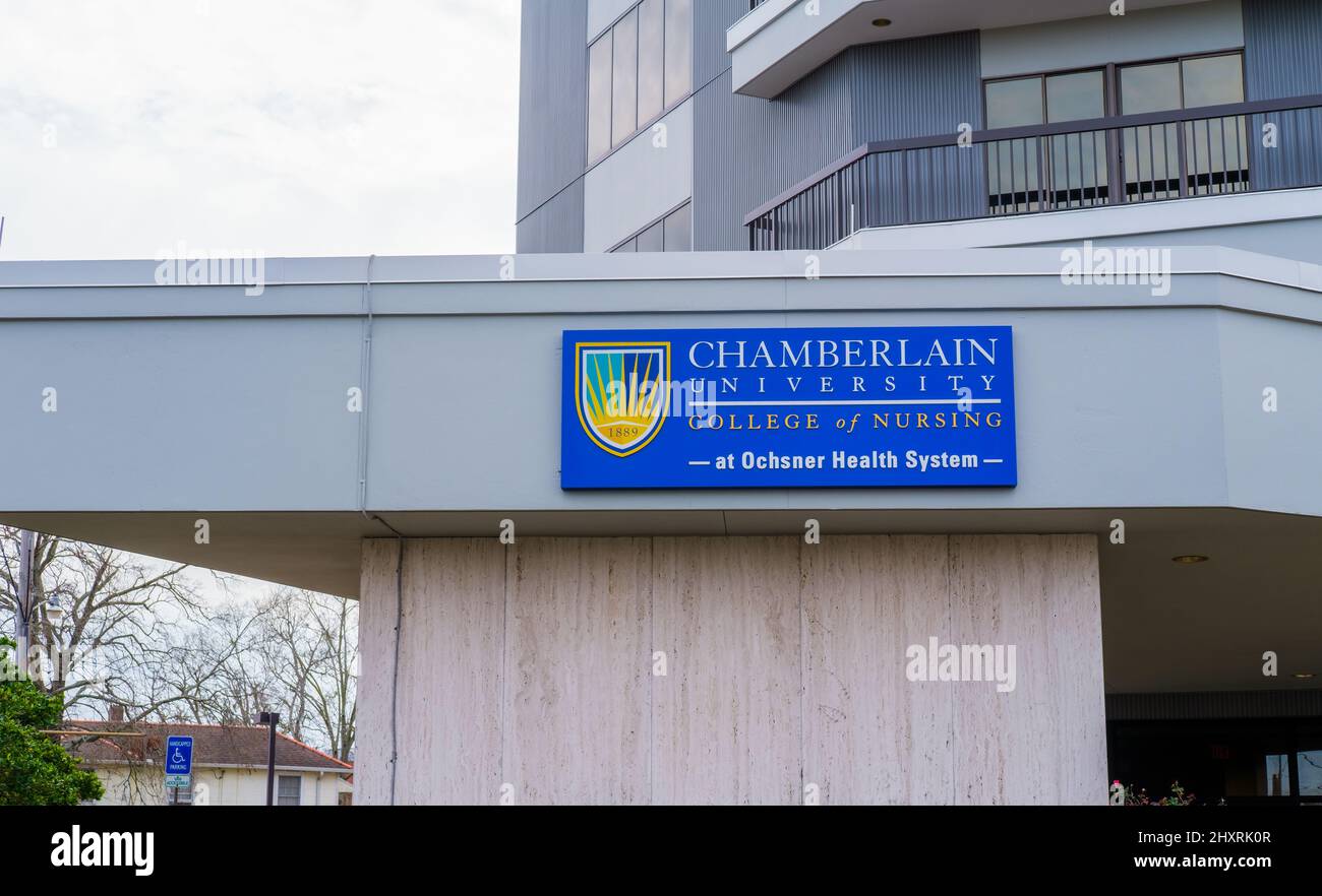 JEFFERSON, LA, EE.UU. - 3 DE MARZO de 2022: Colegio de Enfermería de la Universidad Chamberlain en el Sistema de Salud de Ochsner Foto de stock