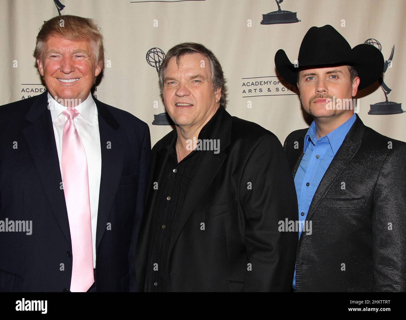 Donald Trump Jr., Donald Trump y John Rich en una noche con 'The Celebrity Apprentice' celebrada en Florence Gould Hall, Nueva York. Foto de stock