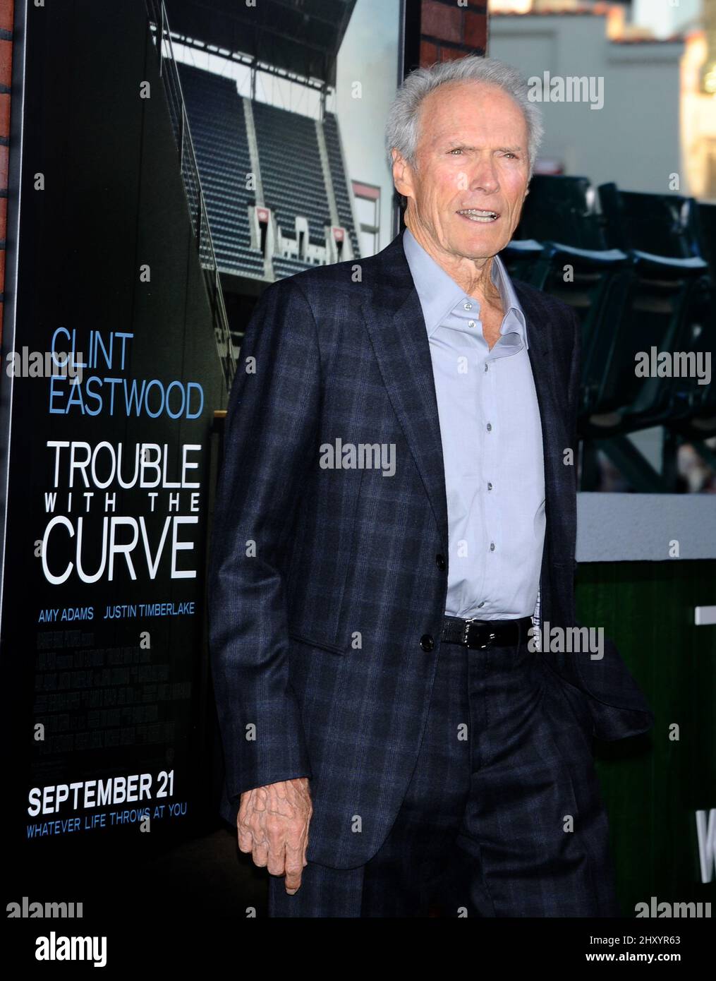 Clint Eastwood asiste al estreno de 'Trouble with the Curve' en Los Ángeles. Foto de stock