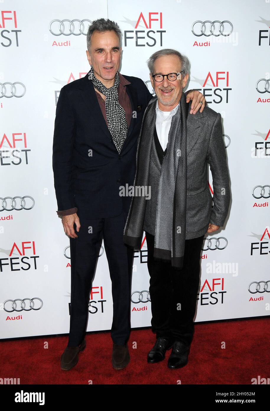 Daniel Day-Lewis, Steven Spielberg asiste al estreno de 'Lincoln' en la gala de clausura nocturna de AFI FEST 2012 celebrada en Grauman's Chinese Theatre, Los Ángeles. Foto de stock
