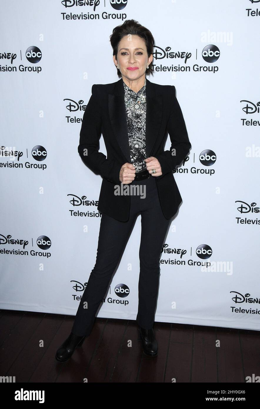 Patricia Heaton Llegando para el Grupo de Televisión ABC de Disney - Tour de Invierno de la TCA 2013 realizado en el Hotel Langham Huntington, Pasadena, California. Foto de stock
