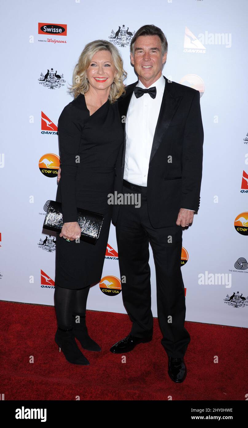 Olivia Newton-John y Amazon John Easterling asistieron a la Gala de Tie Negra del Día de los EE.UU. 2013 en honor a los australianos en Los Ángeles, California. Foto de stock