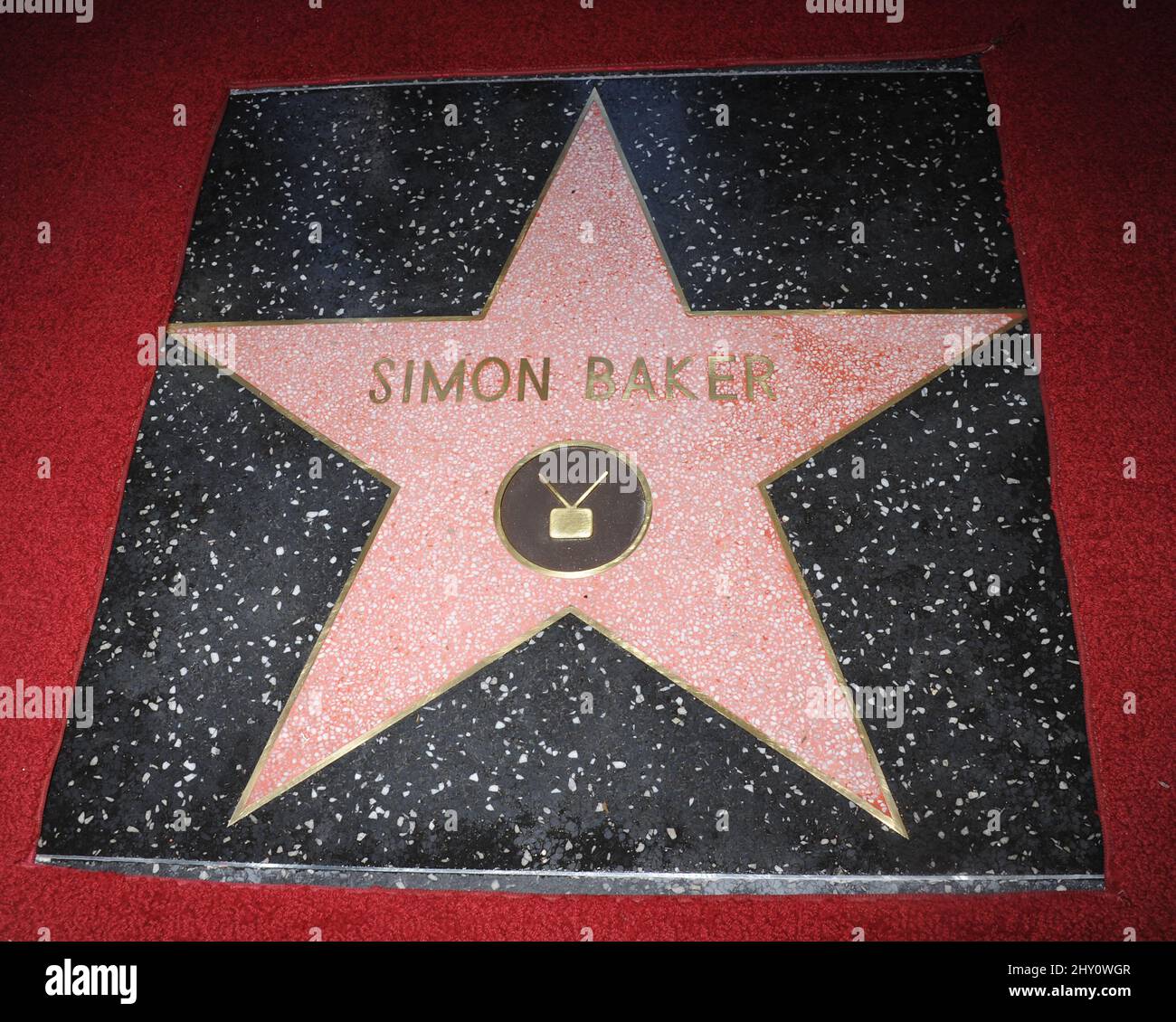 Simon Baker Simon Baker recibió el honor de contar con una estrella en el Paseo de la Fama de Hollywood Foto de stock