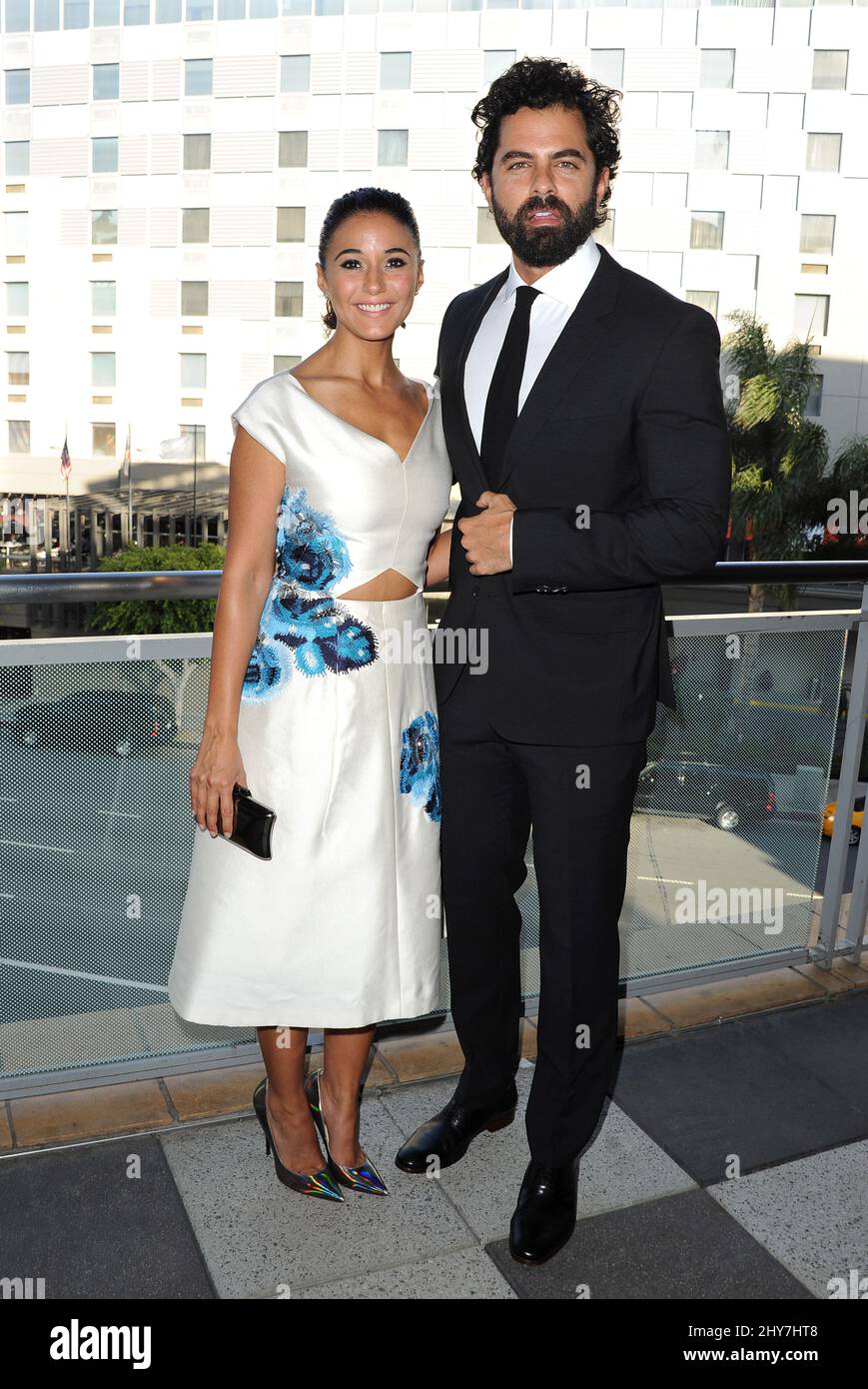 Emmanuelle Chriqui, Adrian Bellani asistiendo a la quinta gala anual de