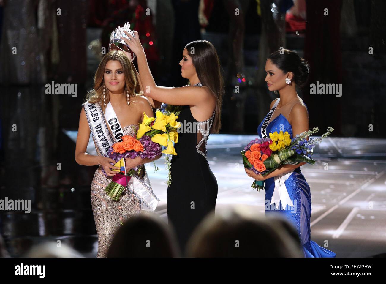 Miss Colombia, Ariadna Gutiérrez-Arevalo, Paulina Vega, Miss Universo 2014, Miss Filipinas, Pia Alonzo Wurtzbach durante el 2015 MISS UNIVERSO Pageant, Planet Hollywood Resort & Casino Foto de stock