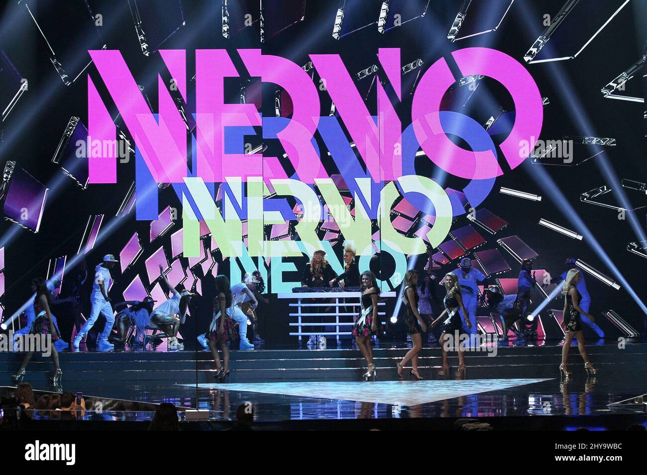 Nervo durante el 2016 MISS USA Pageant T-Mobile Arena Foto de stock