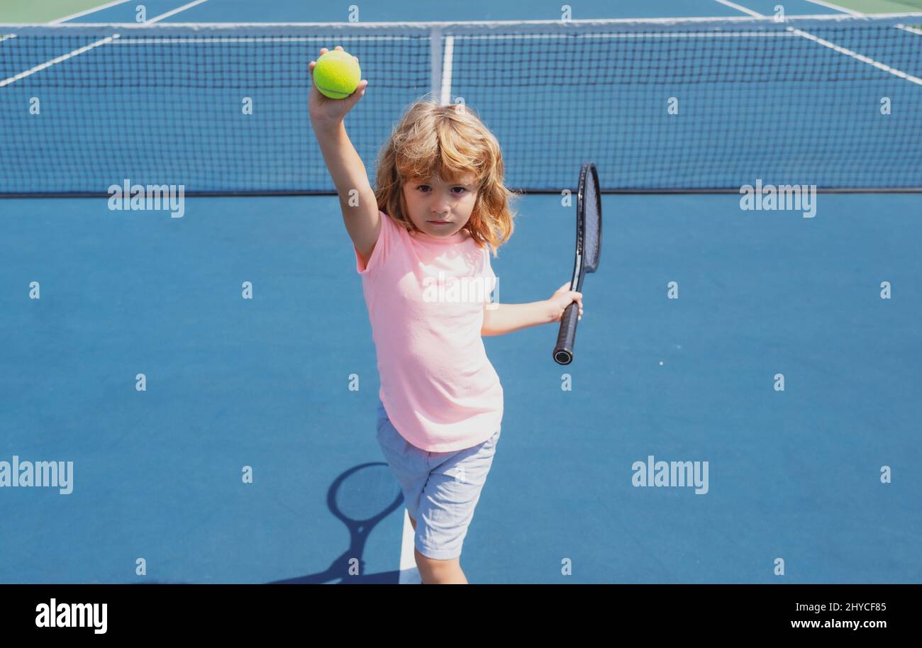Niños jugando tenis fotografías e imágenes de alta resolución - Página 6 -  Alamy