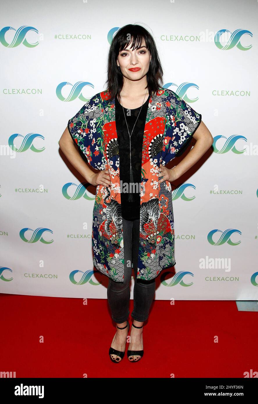Natasha Negovanlis en el ClexaCon's Copagos para Cambio Fundraiser para