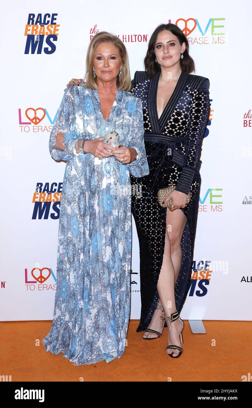 Kathy Hilton y Alexa Dell asisten a la Carrera Anual 26th para Erase MS  Gala celebrada en el Beverly Hills Hotel, Estados Unidos el 10 de mayo de  2019 Fotografía de stock - Alamy
