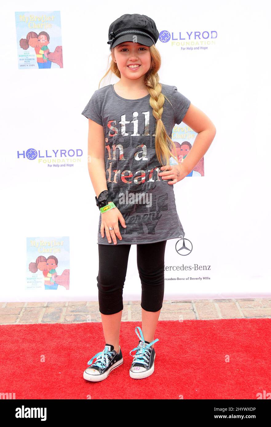 Emily Grace Reaves en el primer festival anual 'My Brother Charlie Family Festival', celebrado en Culver Studios, California. Foto de stock