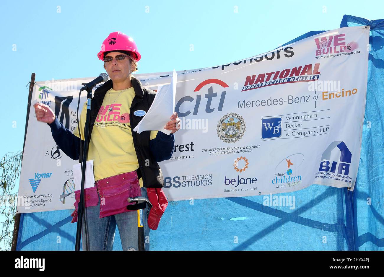 Arianne Zucker durante el 'Hábitat para la Humanidad' Ayudar a