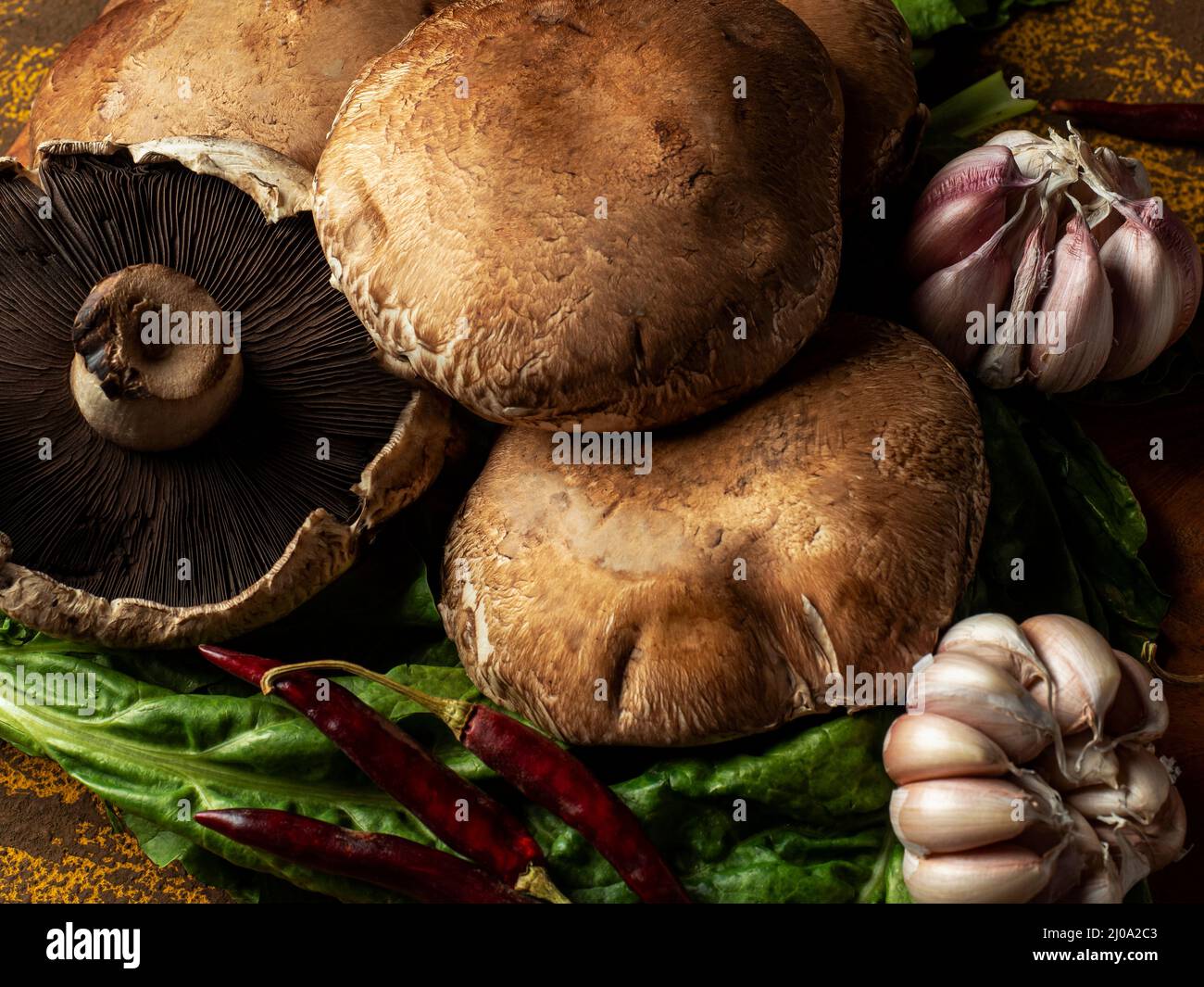 Setas portobello frescas, ingredientes para una comida saludable