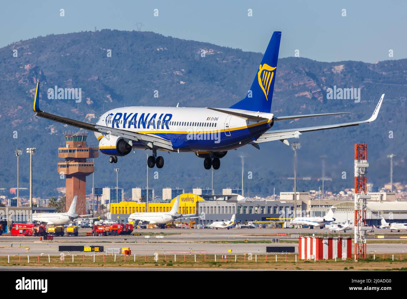 Barcelona, España 21 de febrero de 2022 Avión Ryanair Boeing 737800 en el aeropuerto de