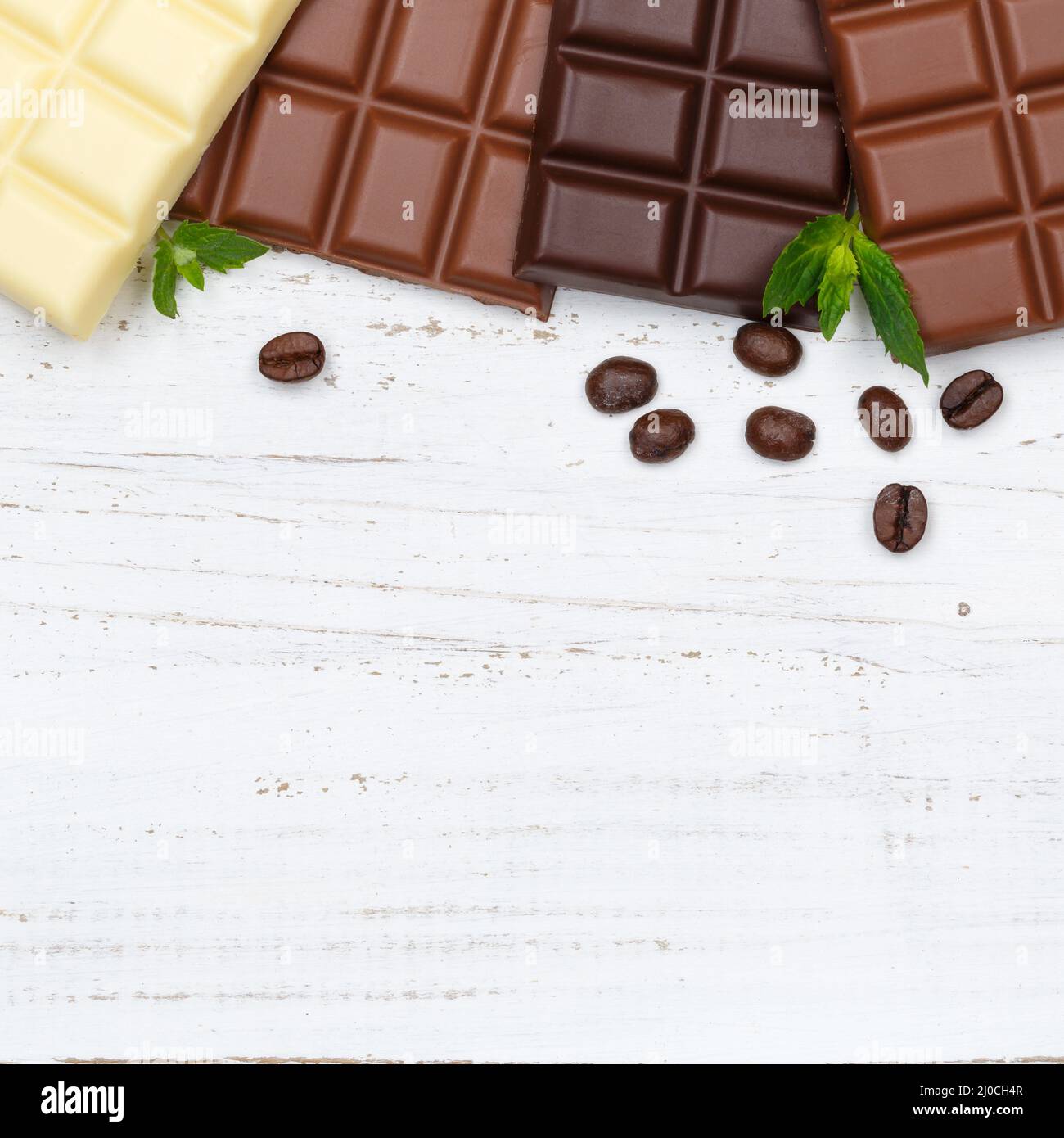 Chocolate barra de dulces texto de la comida espacio libre cuadrado tablero  de madera de arriba Fotografía de stock - Alamy