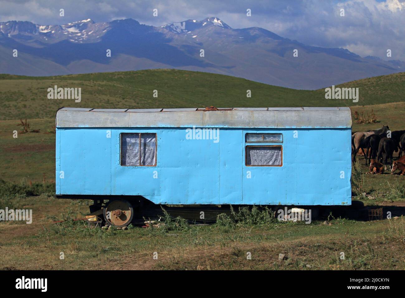 Casa móvil de pastores en el centro de Kirguistán Foto de stock