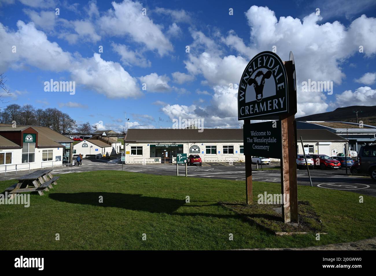 Wensleydale Creamery, la lechería de queso Wensleydale, Gayle Lane, Hawes, Wensleydale, Yorkshire Dales National Park Foto de stock