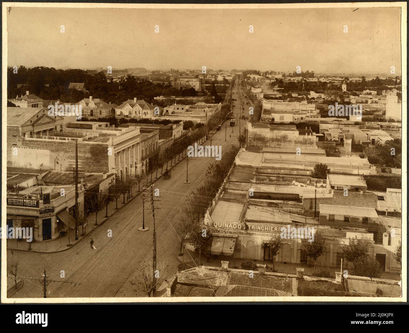 Vista de la zona de Flores desde la torre de la iglesia en 1906. Barrio de Flores, Buenos Aires, Argentina Fotografía de stock - Alamy Vista de la zona de Flores desde la torre de la iglesia en 1906. Barrio de Flores, Buenos Aires, Argentina Fotografía de stock - Alamy