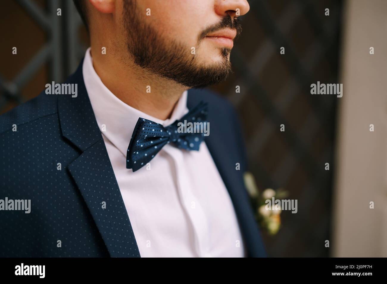 Camisa blanca formal y ropa de traje azul fotografías e imágenes de alta  resolución - Alamy