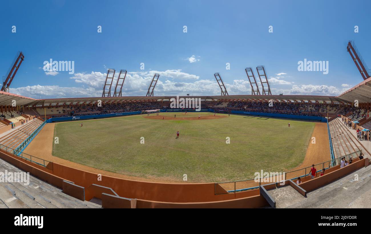 Foto panorámica del gran estadio de fútbol El Estadio Victoria de Girón