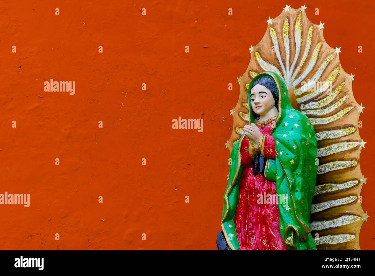 Estatua De Nuestra Señora De Guadalupe Muna Yucatán México Fotografía De Stock Alamy