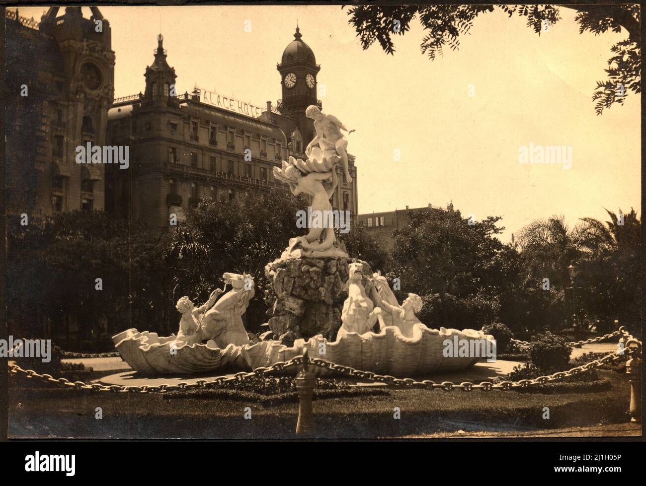 La fuente de Nereidas, creada por la artista Lola Mora en su ubicación original en Buenos Aires