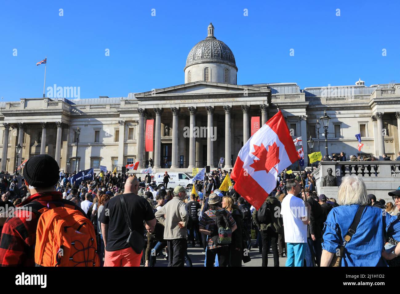 Manifestación por la libertad protestando contra diversos temas de la derecha, como las vacunas contra Covid y los mandatos, inspirados por la protesta de los camioneros canadienses, Reino Unido Foto de stock