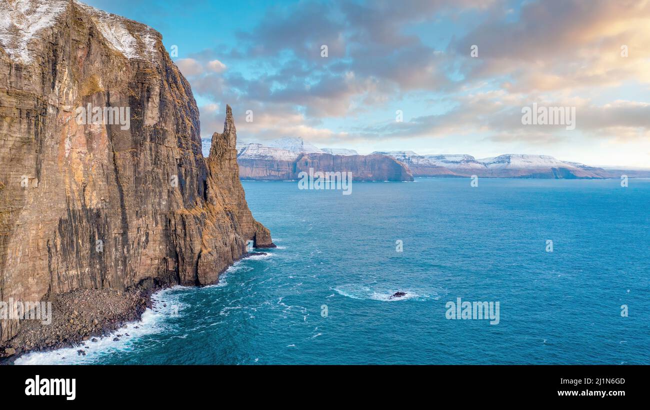 Trøllkonufingur, que significa el dedo de la mujer Troll, es un