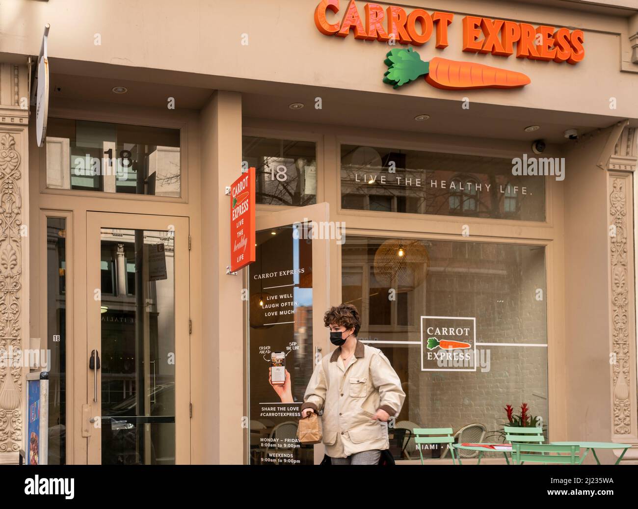 Apertura de una sucursal del Carrot Express, con sede en Miami, en Chelsea, Nueva York, el