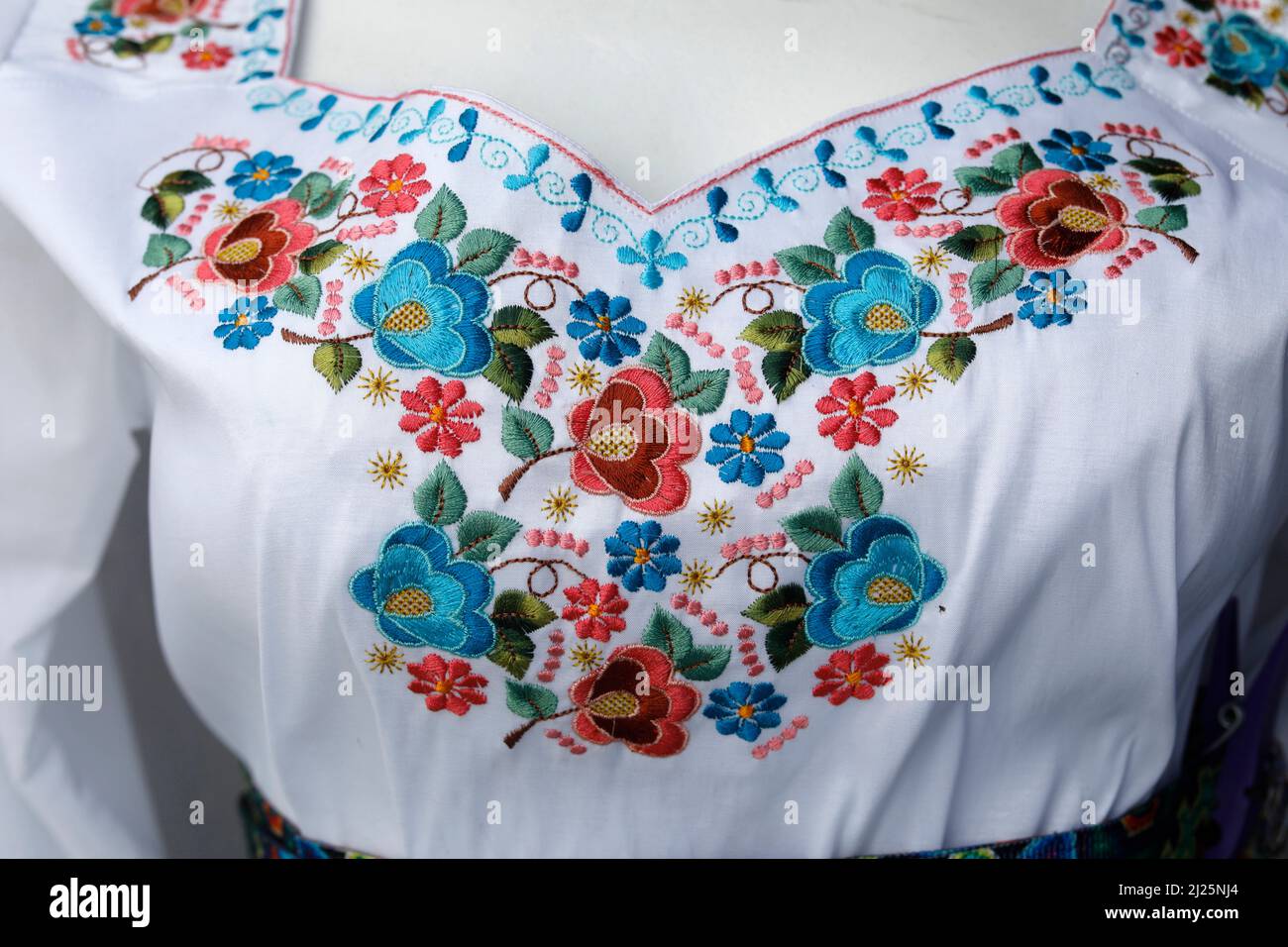 Womans blouse fotografías e imágenes de alta resolución - Alamy