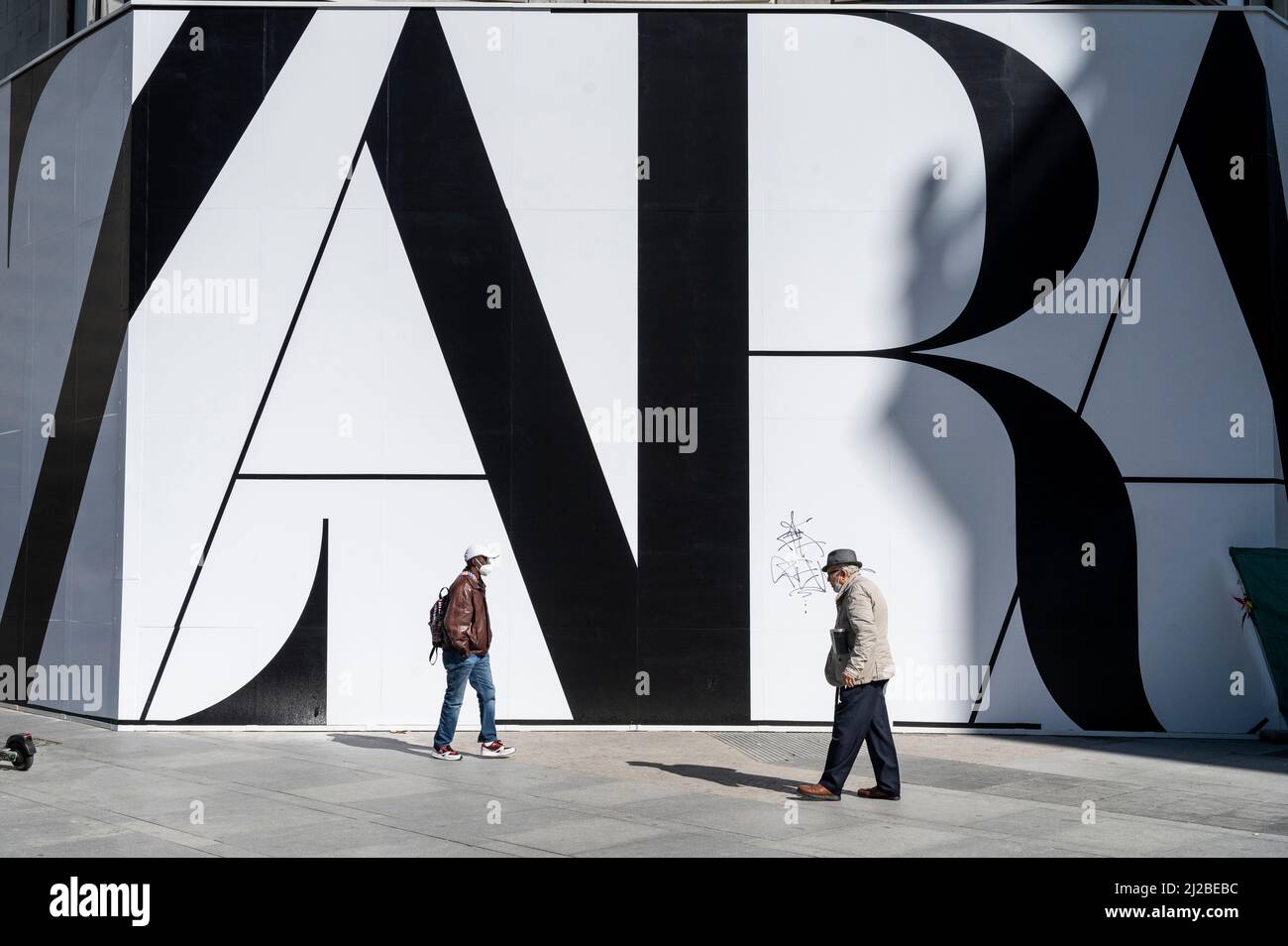 uterqüe vestidos 2021