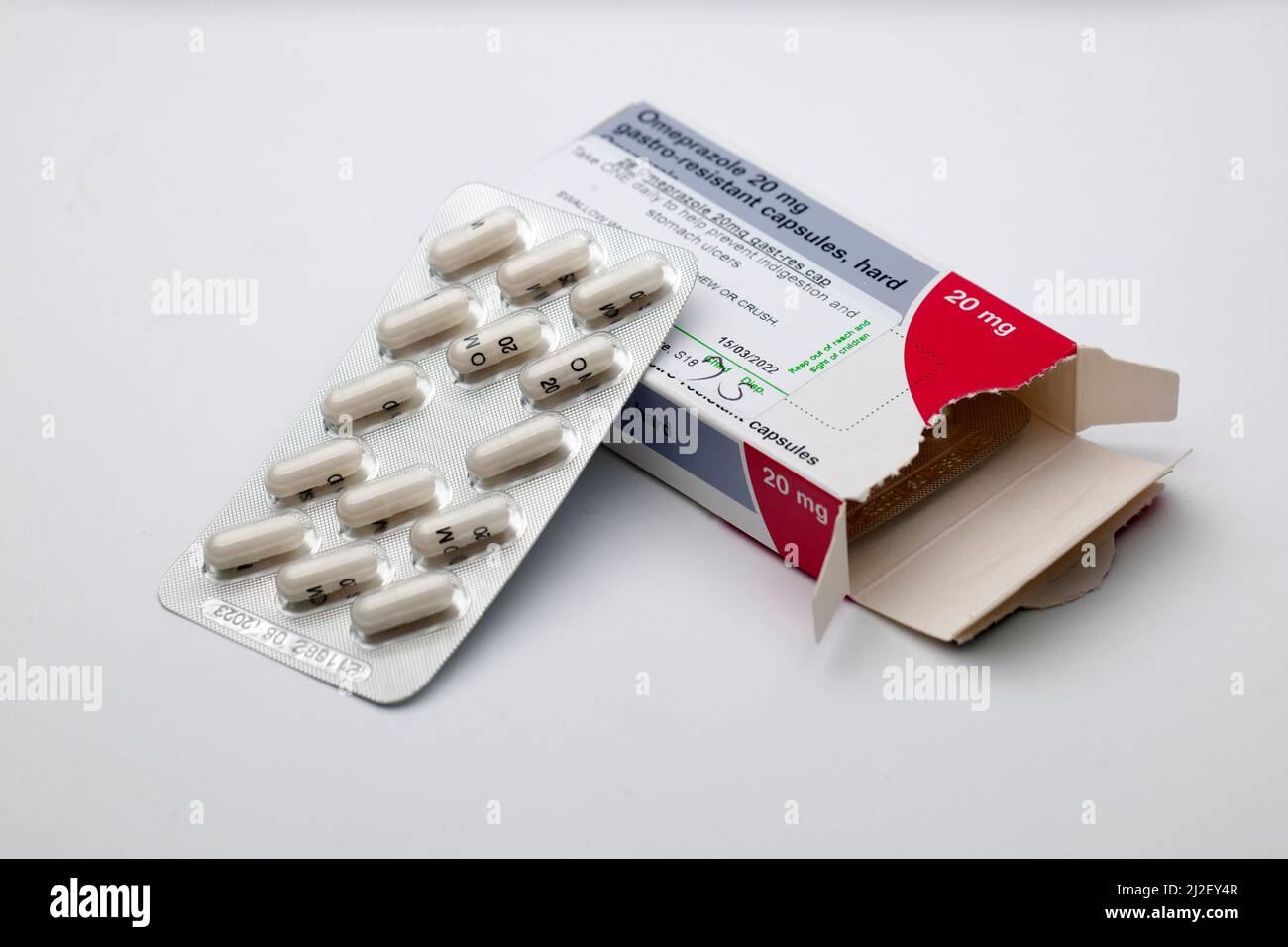 Caja de 20mg cápsulas de Omeprazole prescritas Foto de stock