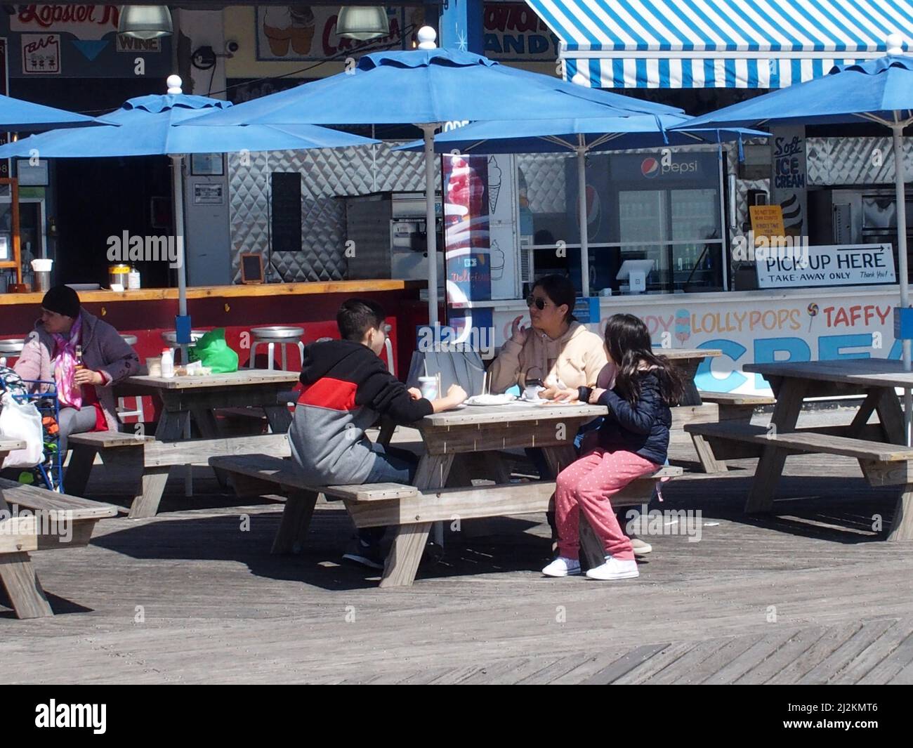 clima en nueva york en abril 2022