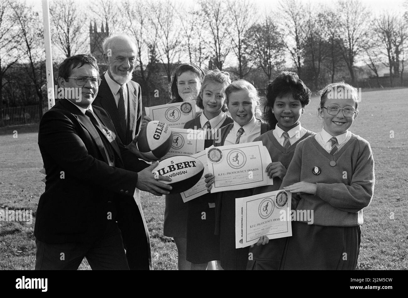 Niñas sin ropa ni calzon colegialas fotografías e imágenes de alta  resolución - Alamy