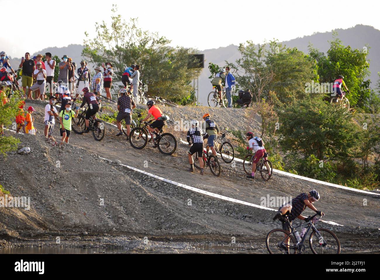 Pedalear duro fotograf as e im genes de alta resoluci n Alamy