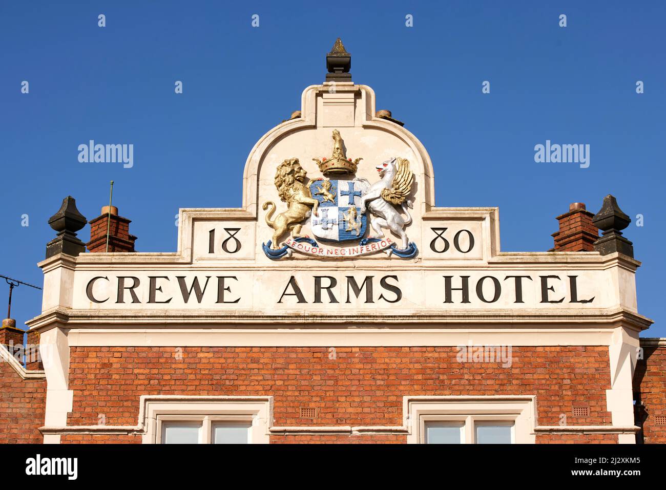 Crewe, Cheshire. El primer hotel ferroviario construido en 1830, el Best Western Crewe Arms Hotel Foto de stock