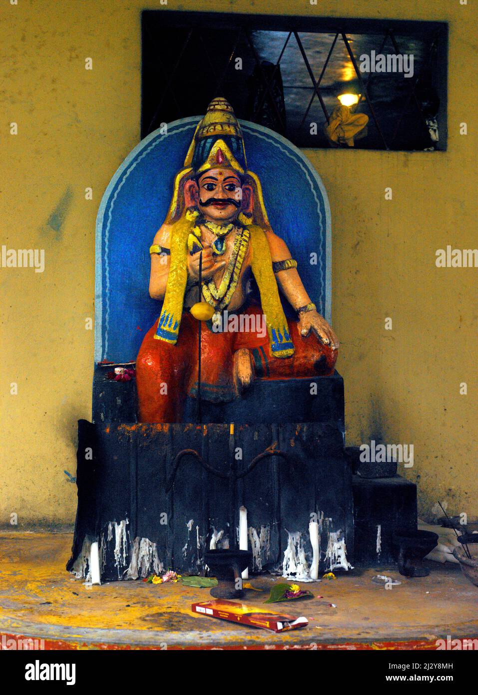 Medine Mauritius Templo hindú tamil para trabajadores de caña de azúcar Tántric de Maha Kali Tookay Templo Garuda Foto de stock