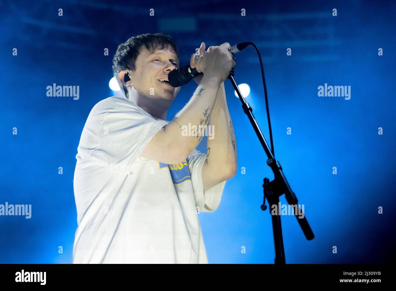 Milán ITALIA 3 Abril 2022 Nada más que ladrones hombre Conor Mason - vivir  en Fabrique © Andrea Ripamonti / Alamy Fotografía de stock - Alamy