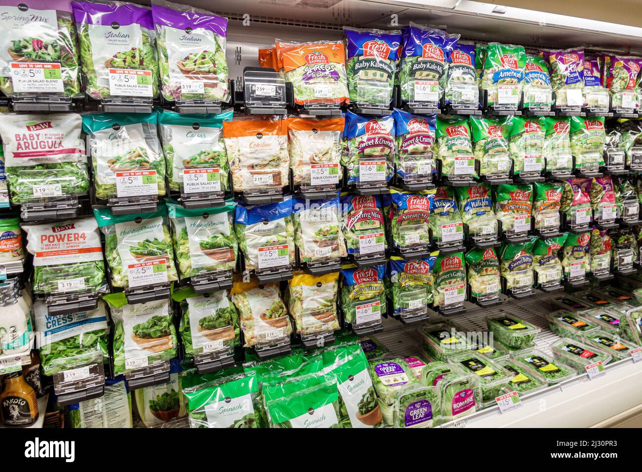 Miami Beach Florida, Publix, supermercado, comida, interior, venta de muestra, bolsas ensalada envasada Fresh Express Foto de stock