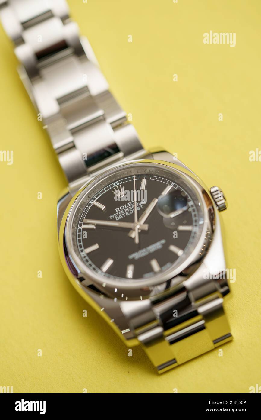 Estudio foto de un Rolex Datejust 116200 esfera negra con rotuladores de  hora de la pluma Fotografía de stock - Alamy