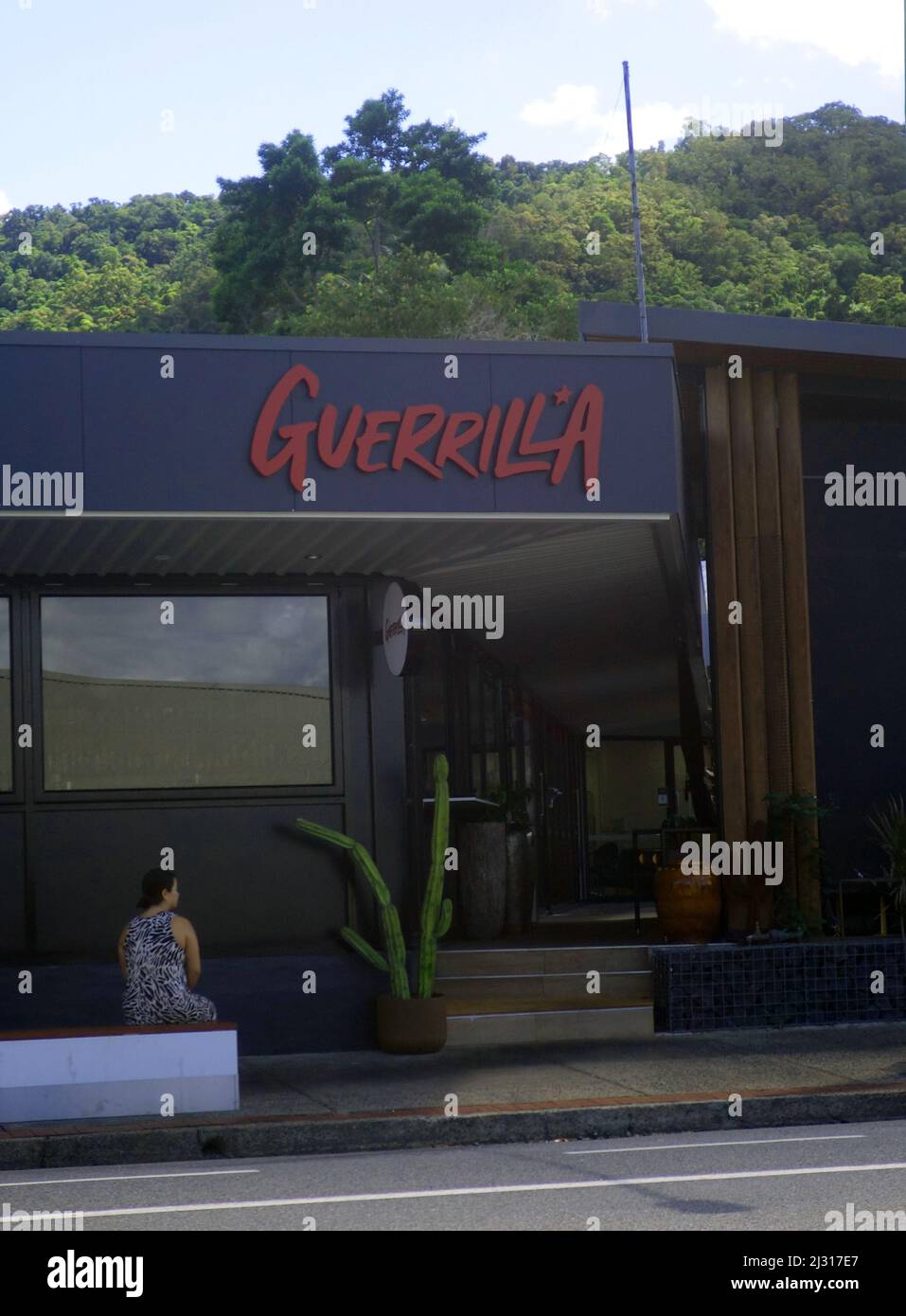 Moderno restaurante mexicano Guerilla en el suburbio de Edge Hill, Cairns, Queensland, Australia. Sin RM ni PR Foto de stock