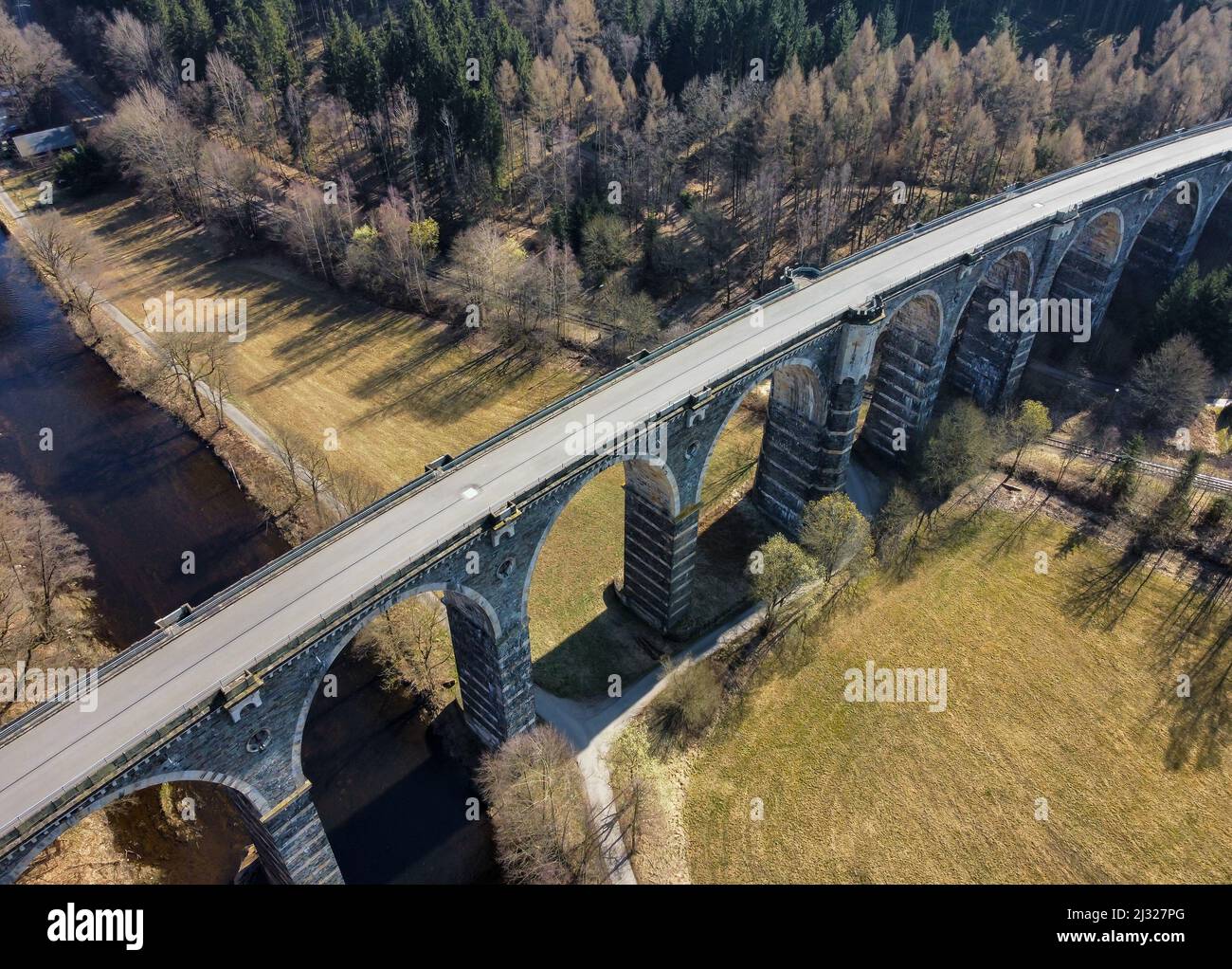 Puente ferroviario en Hetzdorf Erzgebirge Sajonia Foto de stock