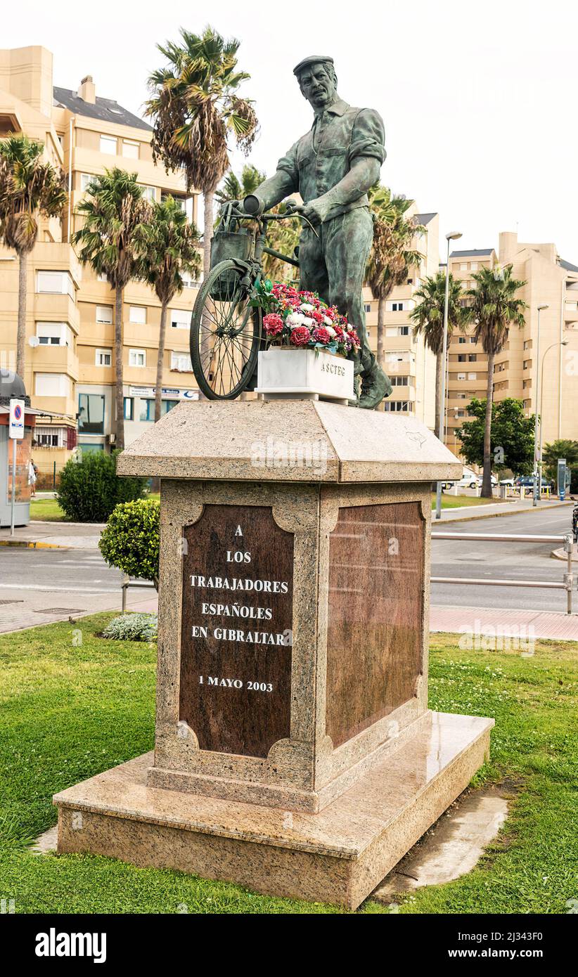 Monumento a los trabajadores españoles en Gibraltar, La Linea de la Concepción, España, los trabajadores españoles en gibraltar Foto de stock