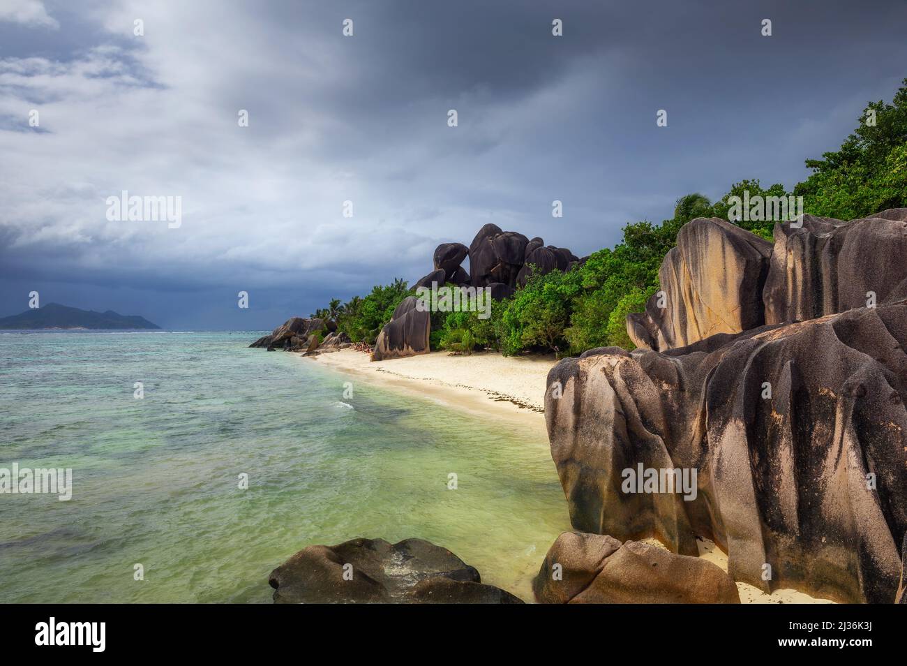 Playa Anse Source D'argent en la Isla La Digue, Seychelles Foto de stock